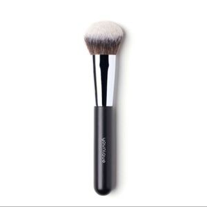 YOUNIQUE sculpting brush